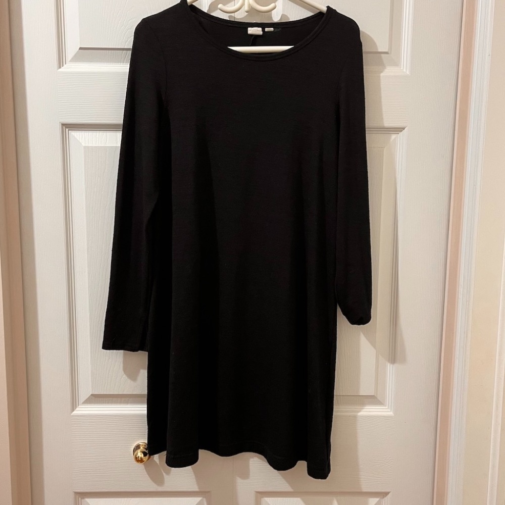 5/$25 - GAP black dress size med